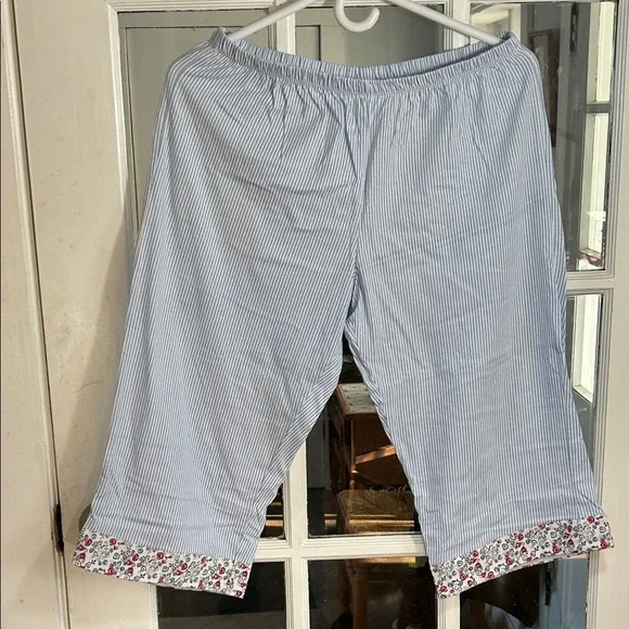 W18. Laura Ashley Blue and Pink Floral Trim Pinstripe Sleep Set - Picture 4 of 4